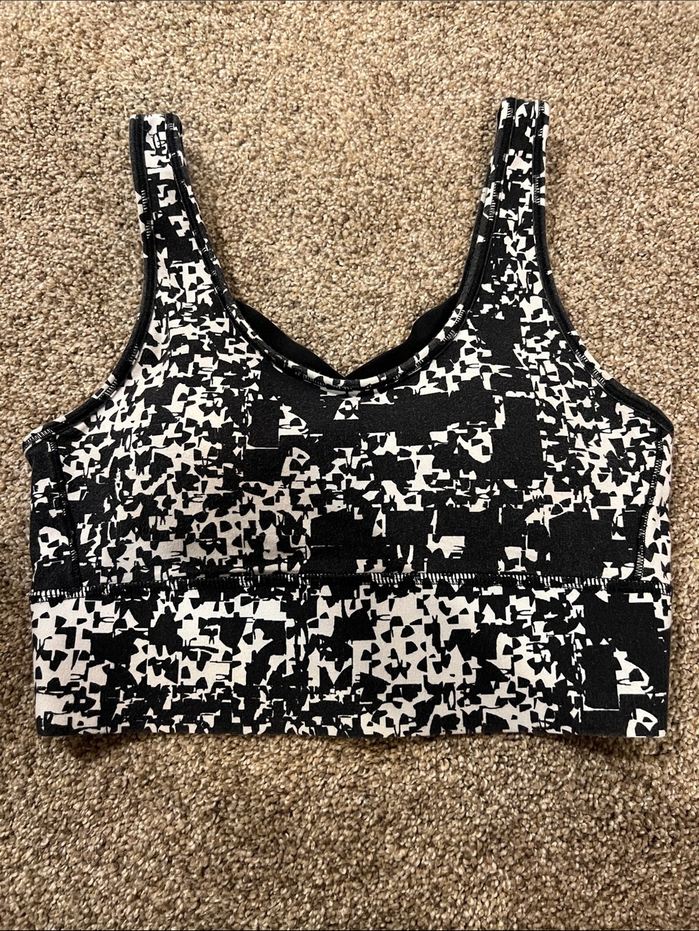 Under Armour Black& White Patterned Women's Sports Bra
